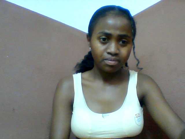 Clarah1 live cam on BongaCams