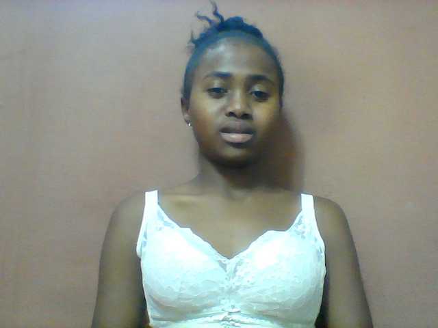 Clarah1 live cam on BongaCams