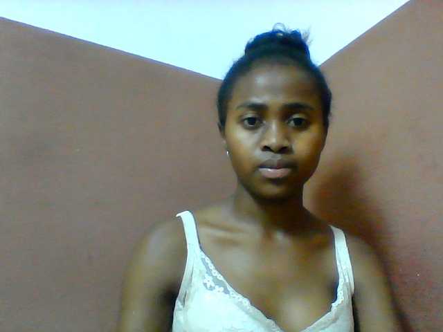 Clarah1 live cam on BongaCams