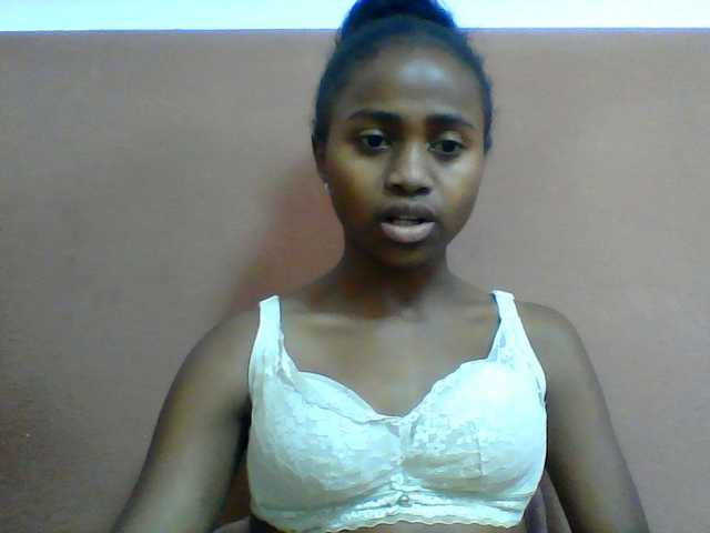 Clarah1 live cam on BongaCams