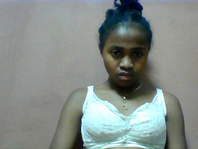 Clarah1 live cam on BongaCams