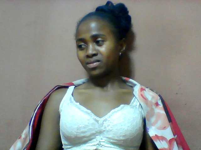 Clarah1 live cam on BongaCams