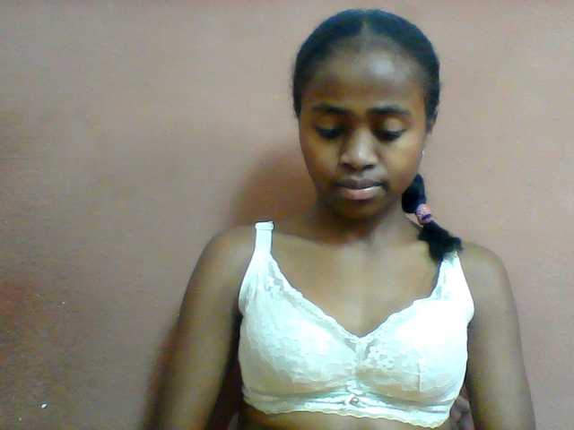 Clarah1 live cam on BongaCams