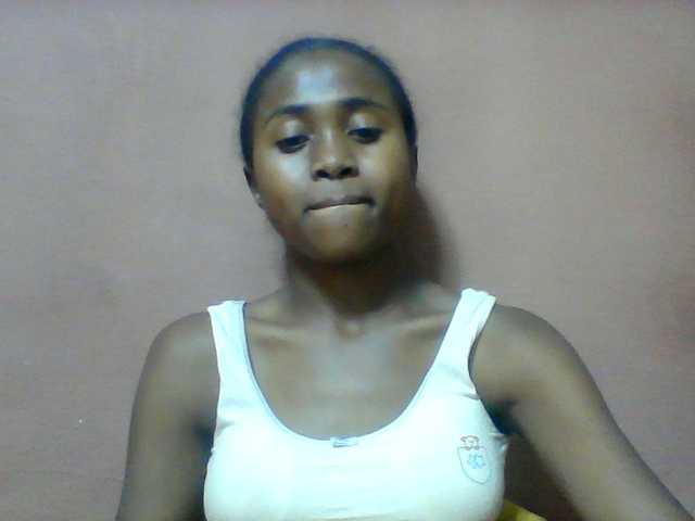 Clarah1 live cam on BongaCams