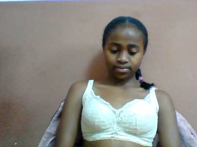 Clarah1 live cam on BongaCams