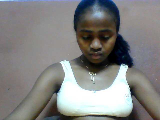 Clarah1 live cam preview