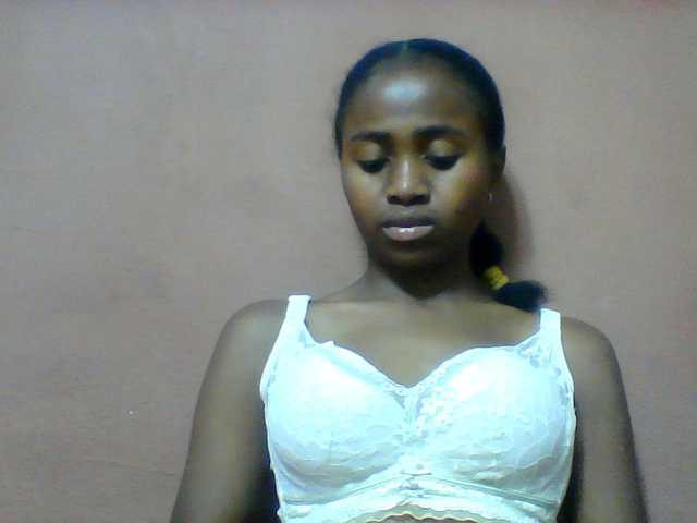 Clarah1 live cam on BongaCams