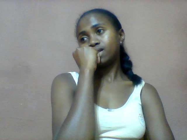 Clarah1 live cam on BongaCams