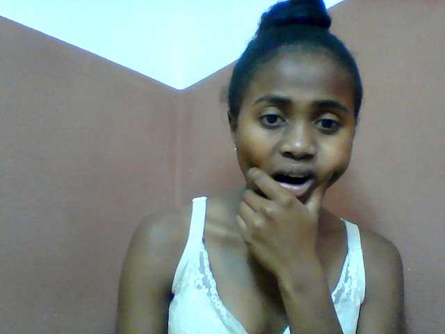 Clarah1 live cam on BongaCams