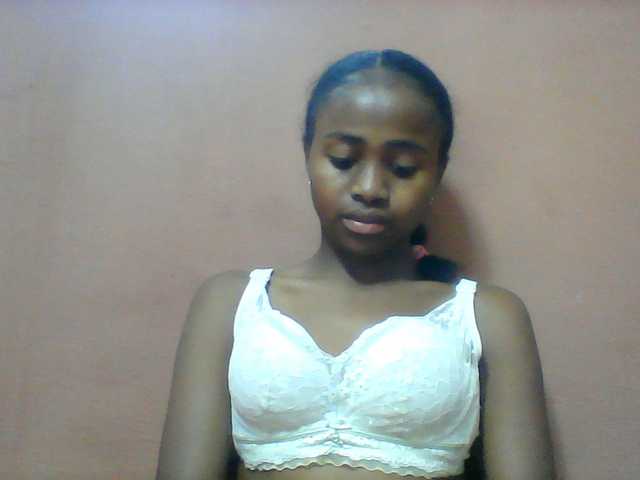 Clarah1 live cam on BongaCams