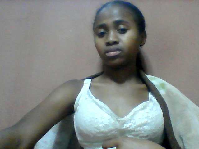 Clarah1 live cam on BongaCams