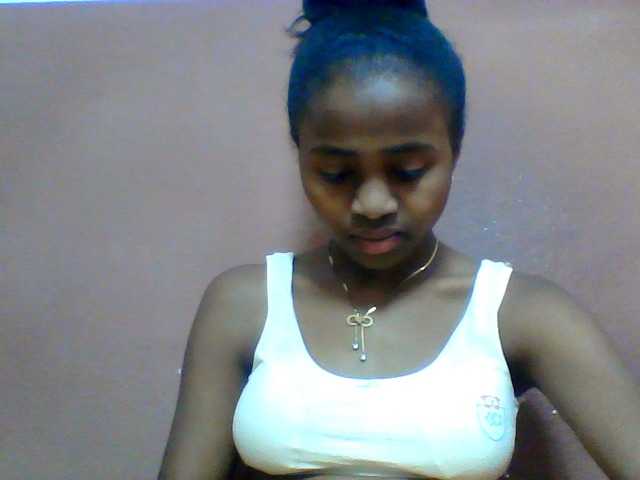 Clarah1 live cam on BongaCams