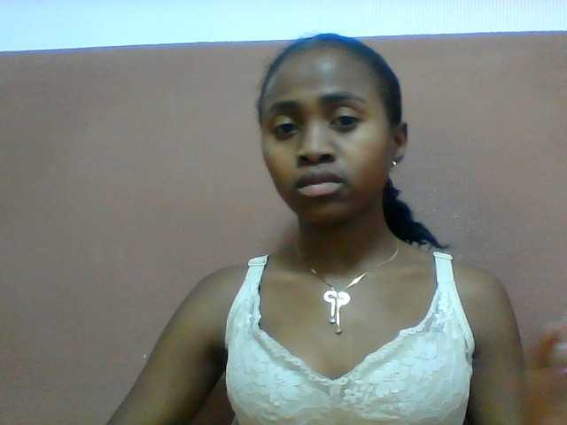 Clarah1 live cam on BongaCams