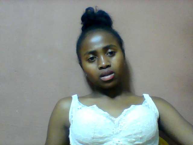 Clarah1 live cam on BongaCams