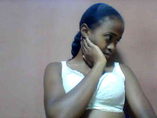 Clarah1 webcam