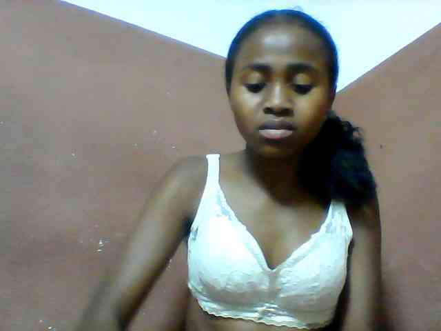 Clarah1 webcam