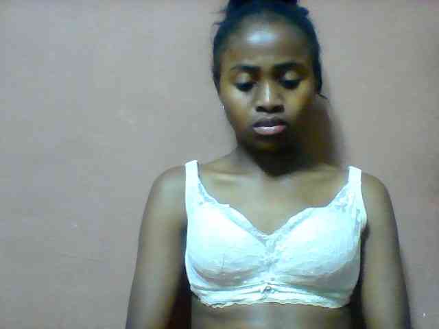 Clarah1 webcam