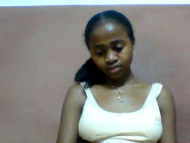 Clarah1 webcam