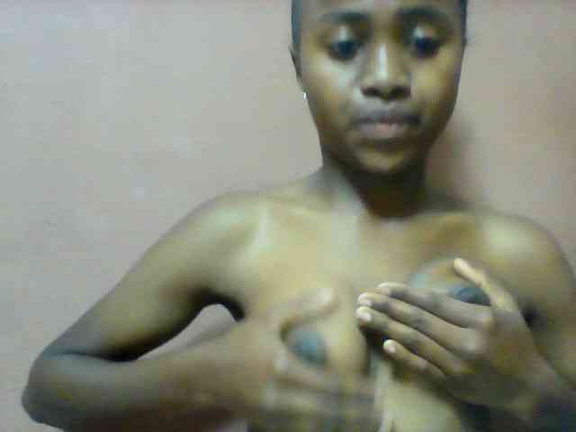 Clarah1 webcam