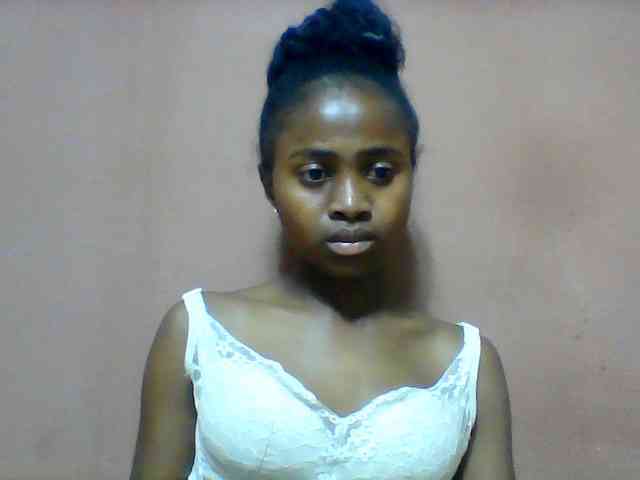 Clarah1 webcam