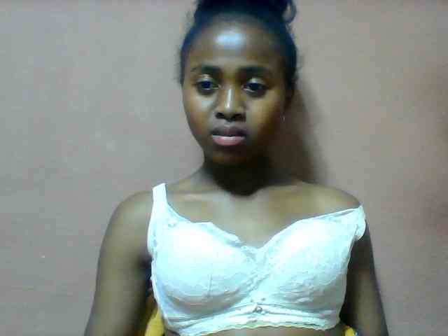 Clarah1 webcam
