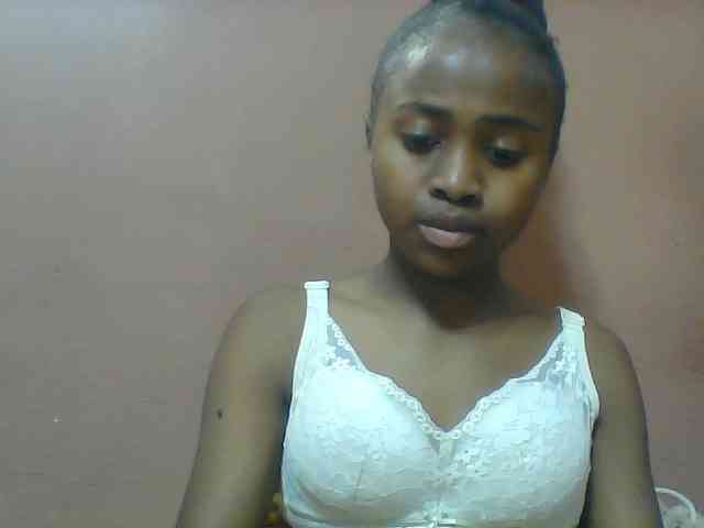 Clarah1 webcam