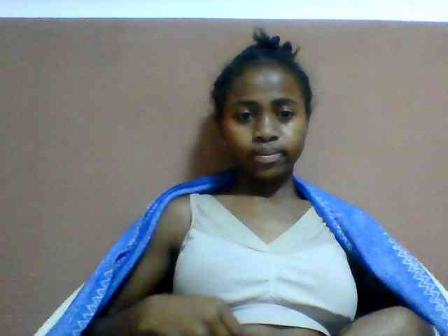 Clarah1 webcam