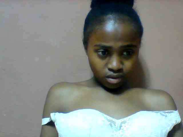 Clarah1 webcam