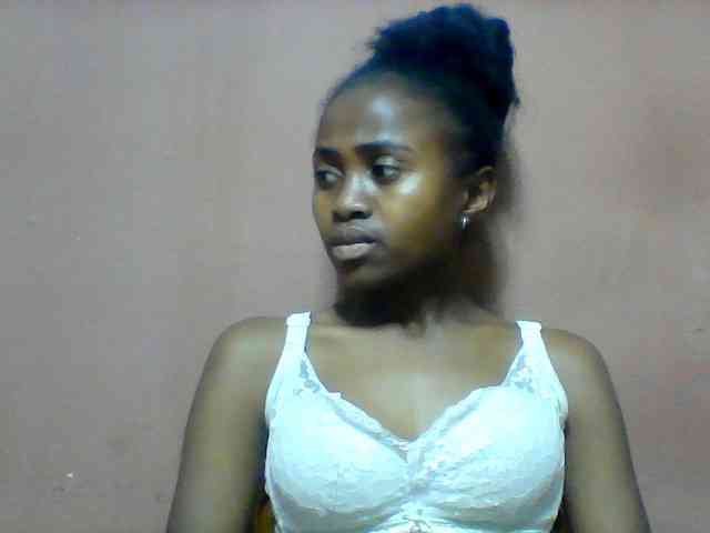 Clarah1 webcam