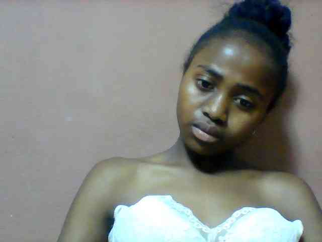 Clarah1 webcam