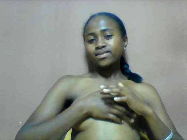 Clarah1 webcam