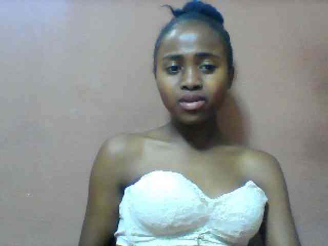 Clarah1 webcam