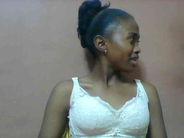 Clarah1 webcam