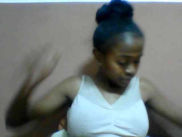 Clarah1 webcam