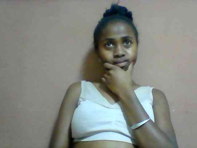 Clarah1 webcam