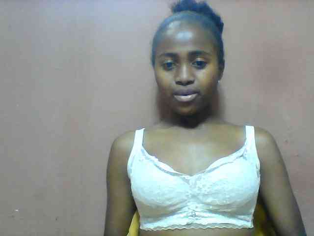 Clarah1 webcam