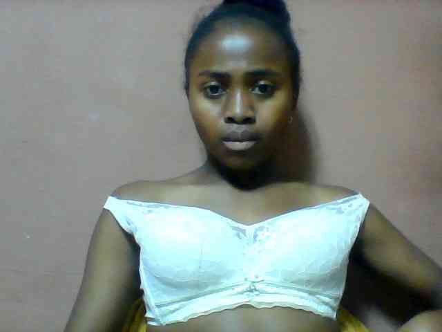 Clarah1 webcam