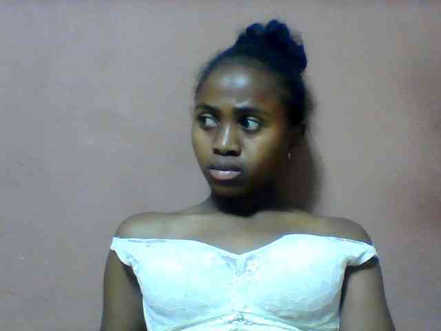 Clarah1 webcam