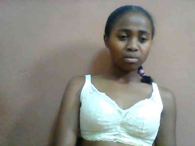 Clarah1 webcam