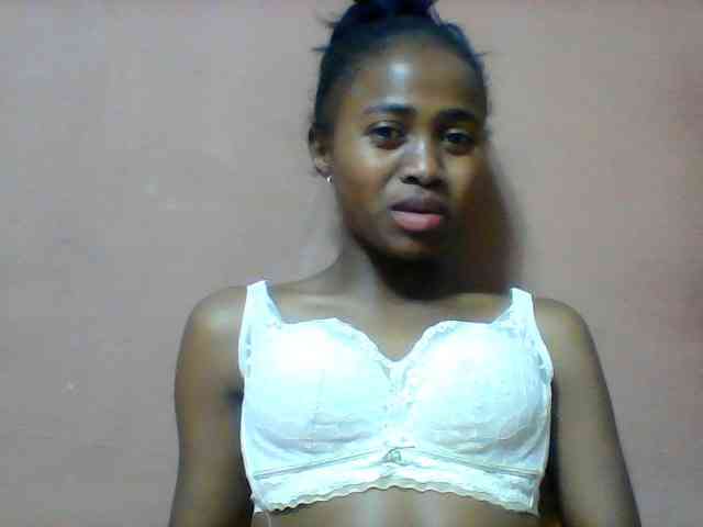 Clarah1 webcam