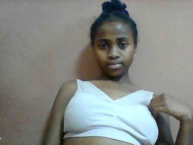 Clarah1 webcam