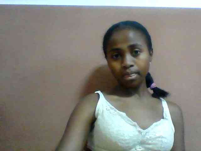Clarah1 webcam
