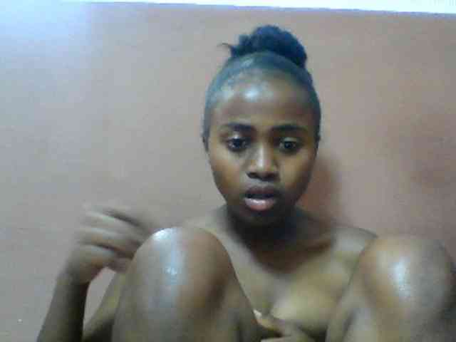 Clarah1 webcam