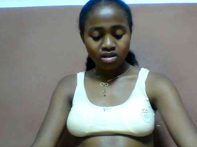 Clarah1 webcam