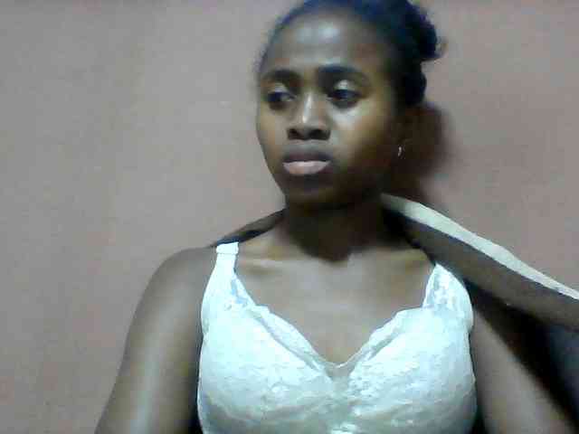Clarah1 webcam