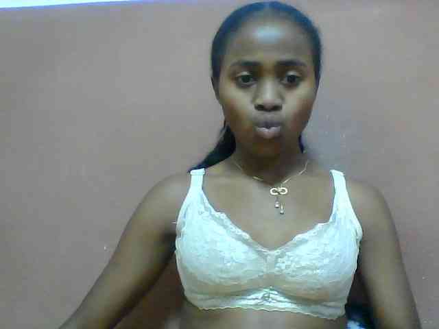Clarah1 webcam