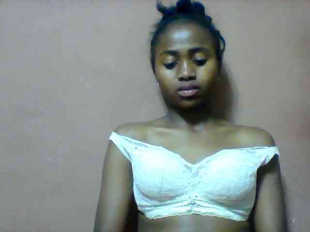 Clarah1 webcam