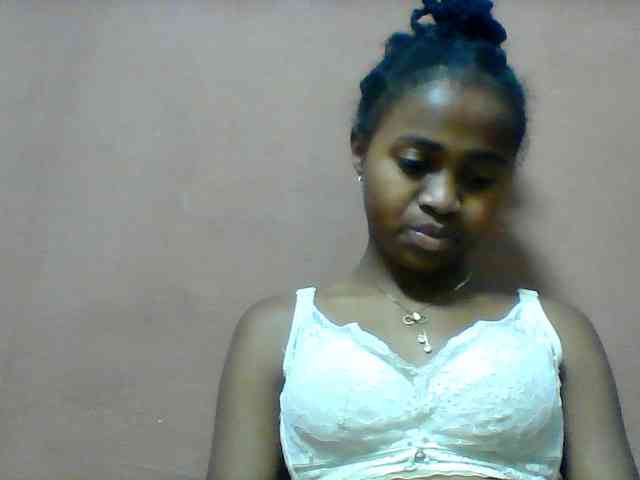 Clarah1 webcam