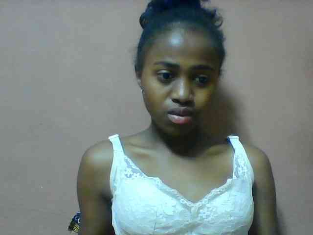 Clarah1 webcam