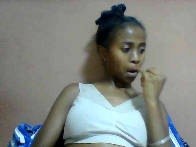 Clarah1 webcam